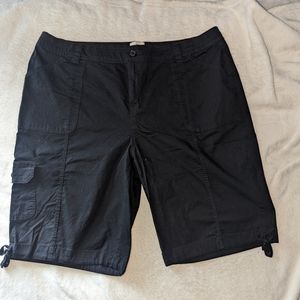 20W St John's Bay Bermuda Shorts in Black
